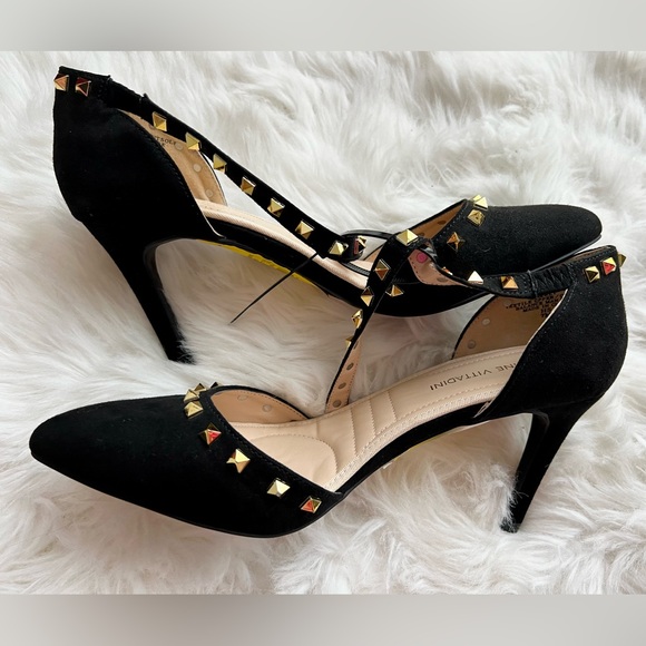 ADRIENNE VITTADINI
Newly Faux Suede Studded Pumps Black, size 7 - Picture 4 of 8